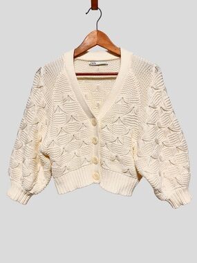 ZARA Textured Chunky Knit Crop Cardigan Coquette Balletcore Scallop Ivory